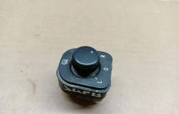 Skoda Superb B6 (3T) Wing mirror switch 3T0959565 050401S