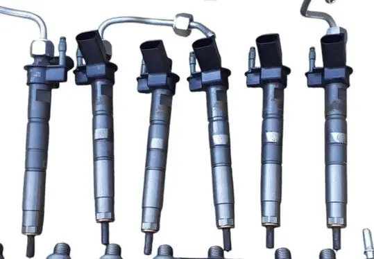 BMW X3 G01 Fuel injector 8571565