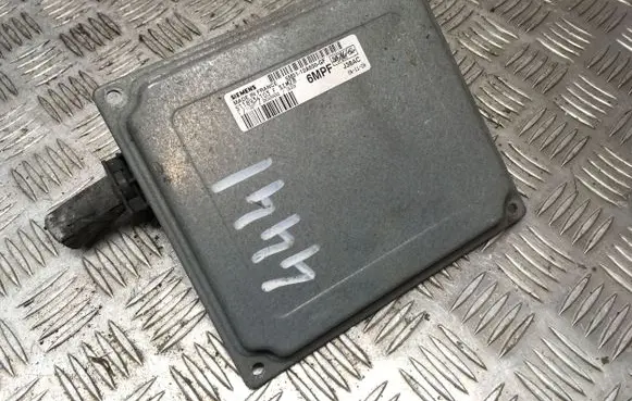 Ford Focus Engine control unit/module S118934103 260484682 5M5112A650GF