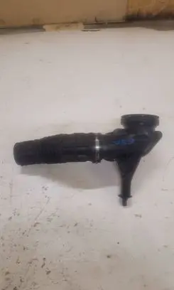 Maserati Levante Turbo air intake inlet pipe/hose 670038728 7240527204 670105374