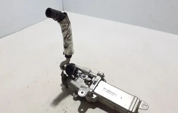 Renault Master III EGR valve cooler 147355889R