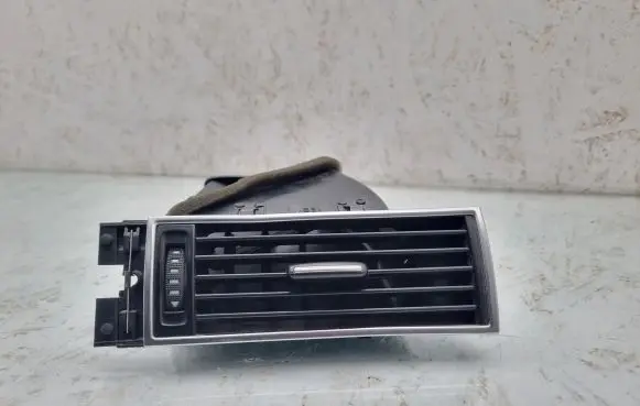 Audi A6 S6 C6 4F Dashboard side air vent grill/cover trim 4F1820902D