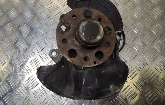 Mercedes-Benz C W203 Front wheel hub spindle knuckle