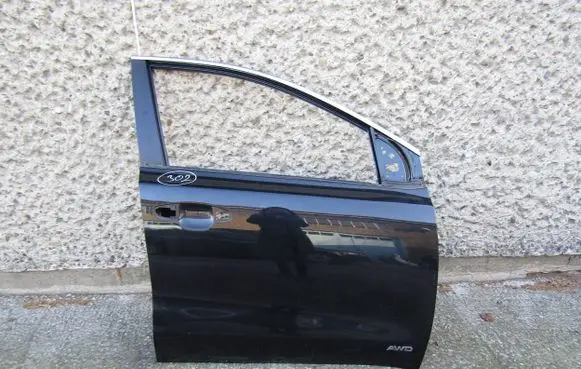 KIA Sportage Front door