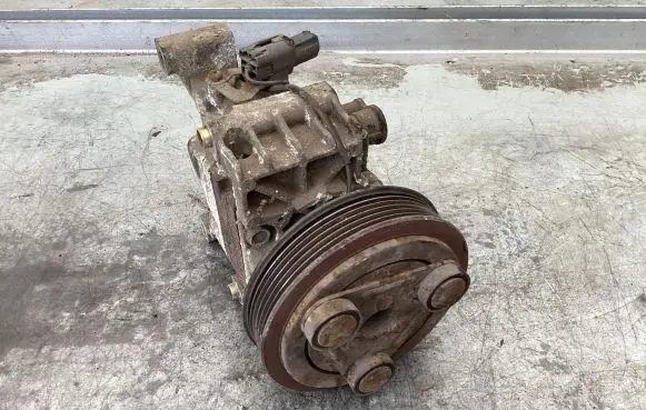 Mazda 6 Air conditioning (A/C) compressor (pump) 4822A
