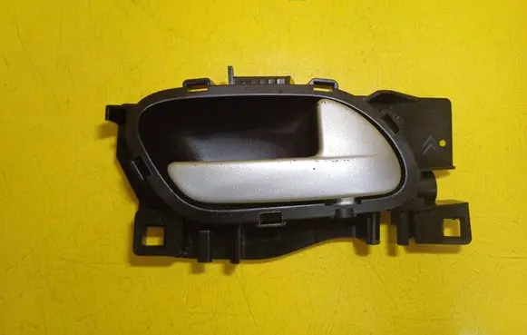 Peugeot 207 Front door interior handle 303965