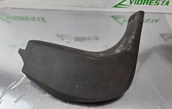 Foot area side trim