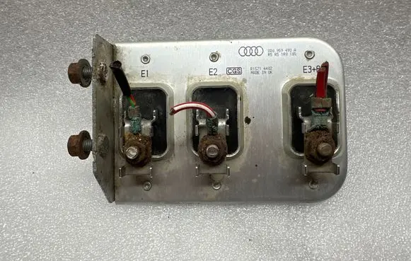 Audi A6 Allroad C5 Coolant fan relay 8D0959493A R15714402
