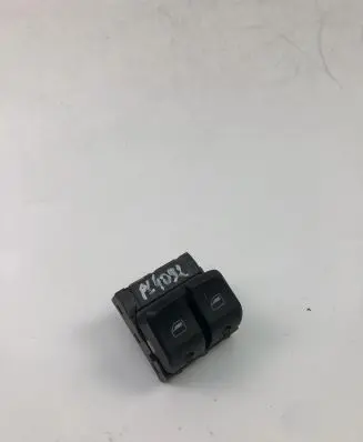 Volkswagen Golf VI Electric window control switch