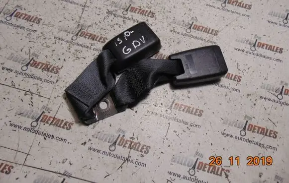 Lexus IS 220D-250-350 Middle seatbelt buckle (rear) 