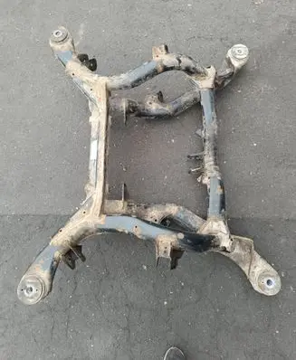 Volkswagen Touareg I Rear subframe 7L0500041