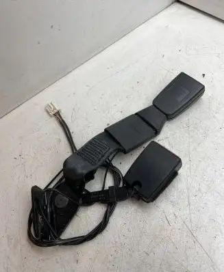 Peugeot 3008 I Middle seatbelt buckle (rear) 9681985380