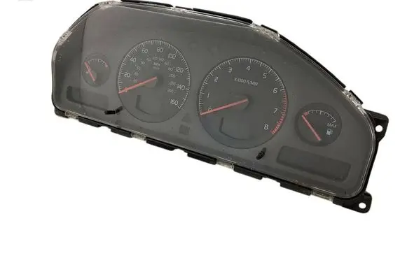 Volvo XC70 Speedometer (instrument cluster) 9499669 9459821 69294590T