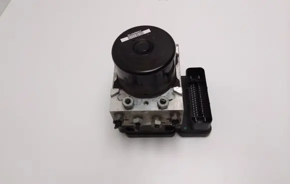 Volvo XC70 ABS Pump 30681619