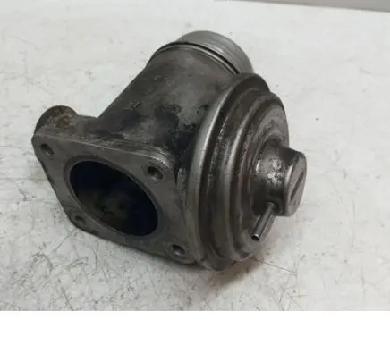 BMW 7 E65 E66 EGR valve 7789999 2826402