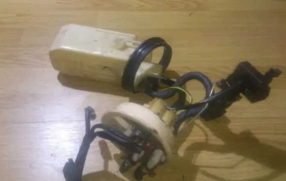 Nissan Micra In-tank fuel pump mt2707