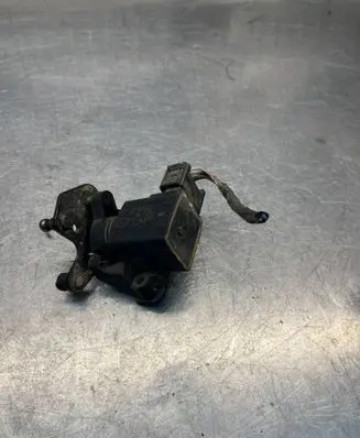 Mercedes-Benz E W210 Accelerator throttle pedal A0125423317