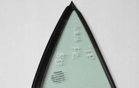 Toyota Auris 150 Sliding door window/glass 43R00048nr7PT