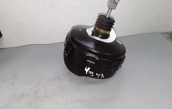 Mercedes-Benz C W204 Brake booster A2044301230 03774764014