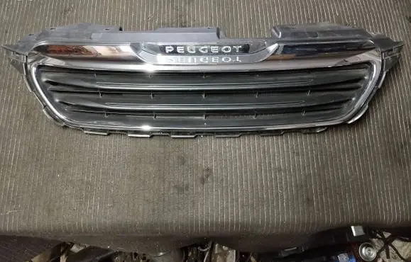 Peugeot 108 Front grill 531140H020 3200201