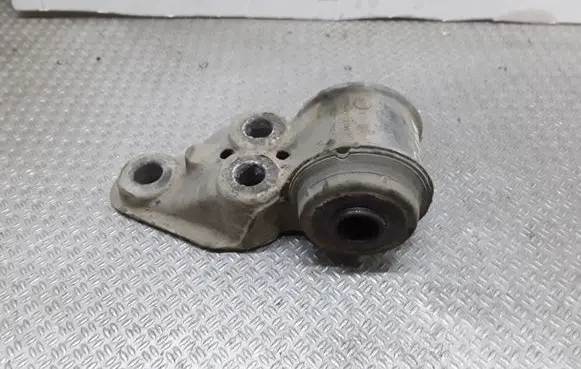 Volkswagen PASSAT B5.5 Rear axle beam mounts housing 4B0501522E