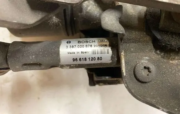 Peugeot 407 Wiper motor 3397020876 9661812080