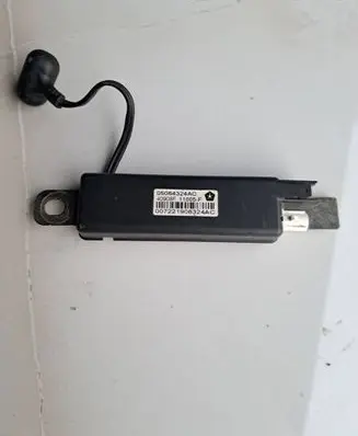 Chrysler Voyager Aerial antenna amplifier 05064324AC