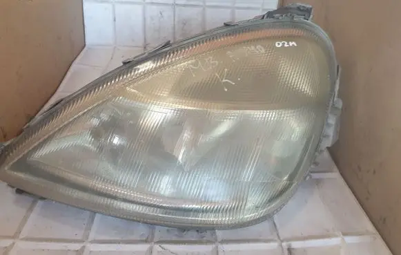Mercedes-Benz A W168 Headlight/headlamp A1688200161 0301152201