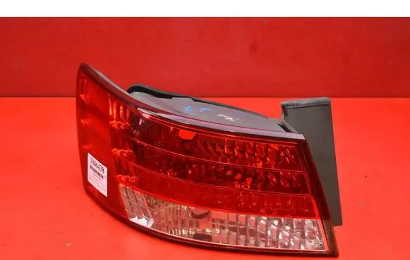 Hyundai Sonata Rear/tail lights 924013K0