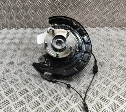 Front wheel hub