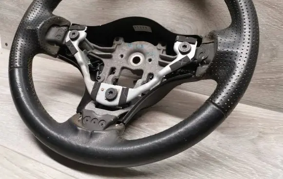Mitsubishi Colt Steering wheel 4400A352XA 352XA