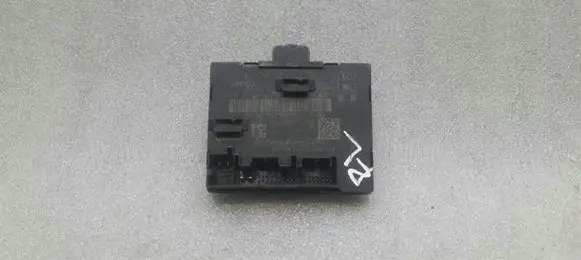 Audi A3 S3 8V Door control unit/module 5Q0959595D