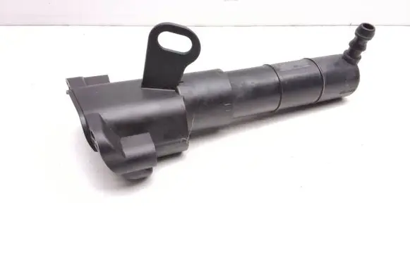 Volvo XC90 Headlight washer spray nozzle 