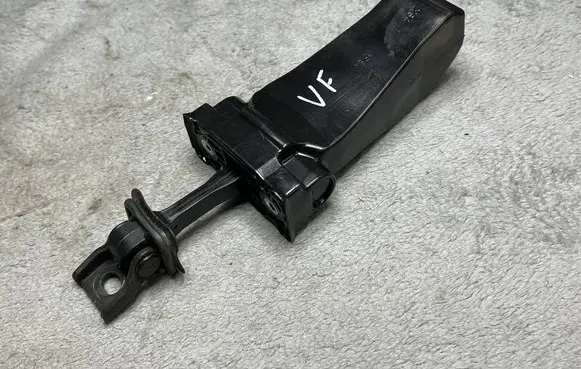 Skoda Fabia Mk3 (NJ) Front door check strap stopper 6V0837249