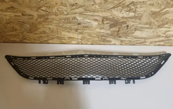 Mercedes-Benz E W212 Front bumper lower grill A2128850124 2128850124