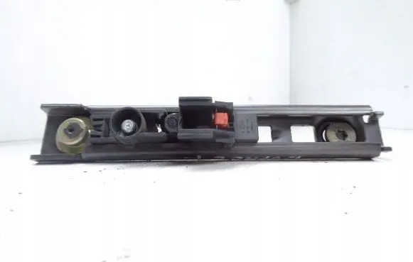 Renault Espace - Grand espace IV Seat belt adjustment rail 3502074