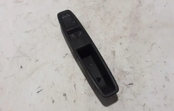 Renault Zoe Electric window control switch 809517054R