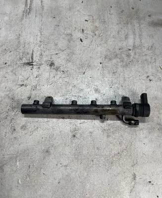 Mercedes-Benz E W211 Fuel main line pipe A6420700495