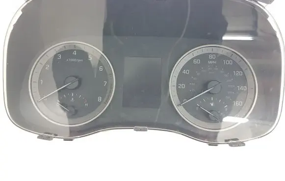 Hyundai Tucson TL Speedometer (instrument cluster) 94021D3330