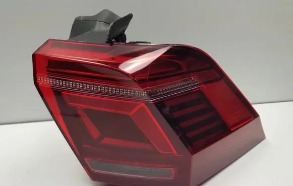 Volkswagen Tiguan Rear/tail lights 5NA945208J