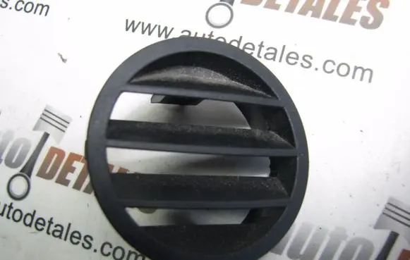 Toyota Avensis T250 Dashboard side air vent grill/cover trim