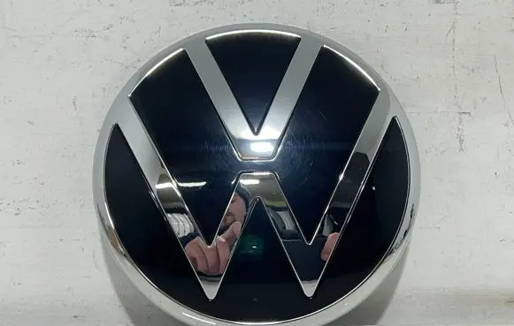 Volkswagen Caddy Manufacturers badge/model letters 2K7853630