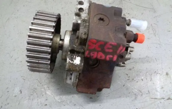 Renault Scenic II - Grand scenic II Fuel injection high pressure pump H8200256255
