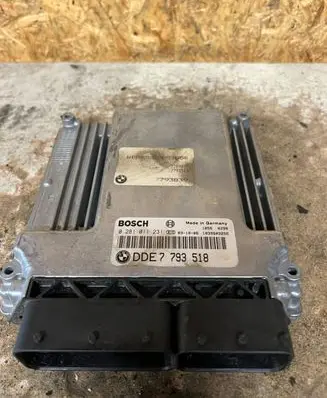 BMW 7 E65 E66 Engine control unit/module 7793518 0281011231