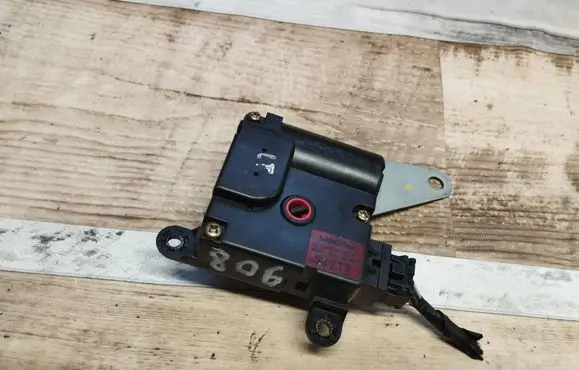 Hyundai Elantra Air flap motor/actuator WD402002BW0