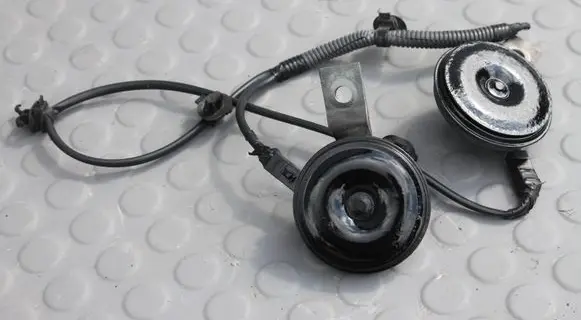 Mitsubishi Eclipse Cross Horn signal 8211A207 8211A213