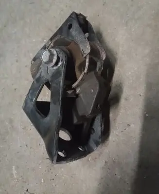 Toyota Auris E180 Engine mount bracket