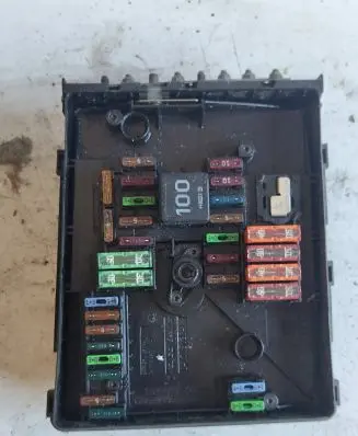 Volkswagen Golf V Fuse module 1K0937125A 302925 017183071
