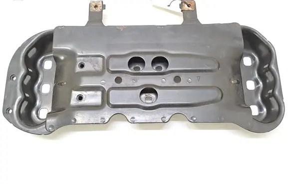 Gearbox mounting bracket