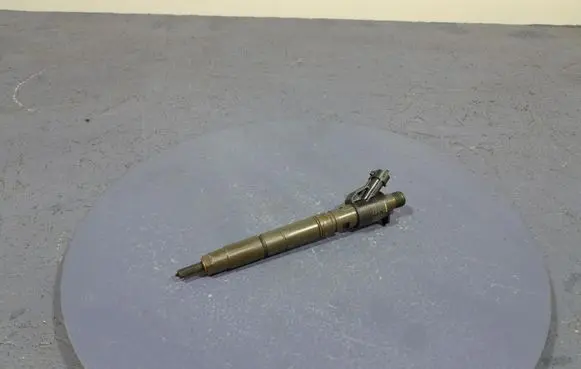 Fuel injector